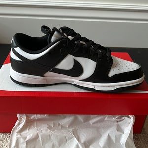 Nike dunk low retro panda size 8.5 men / 10 women